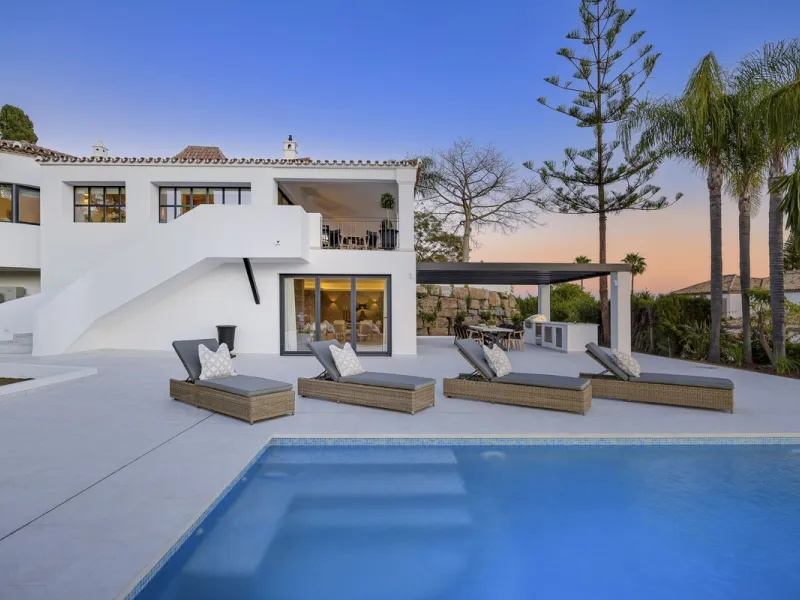 This fantastic totally reformed villa is situated in the