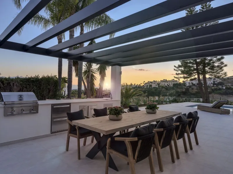 This fantastic totally reformed villa is situated in the