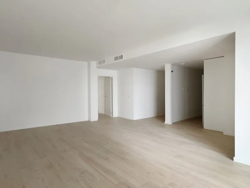 We present you this interesting newly built 3-bedroom apartment in one of the fastest growing areas