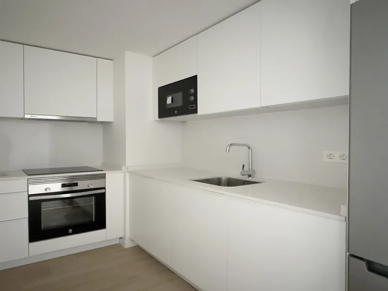 We present you this interesting newly built 3-bedroom apartment in one of the fastest growing areas