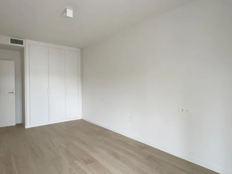We present you this interesting newly built 3-bedroom apartment in one of the fastest growing areas
