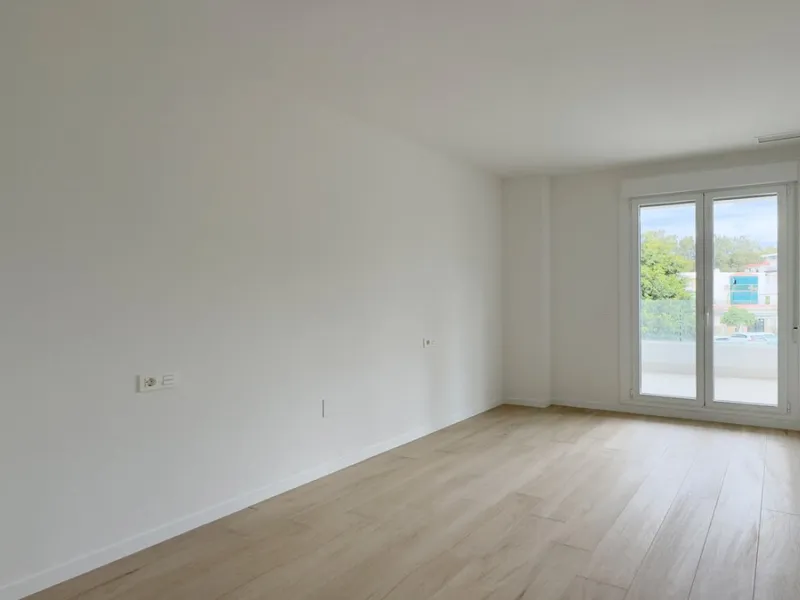 We present you this interesting newly built 3-bedroom apartment in one of the fastest growing areas