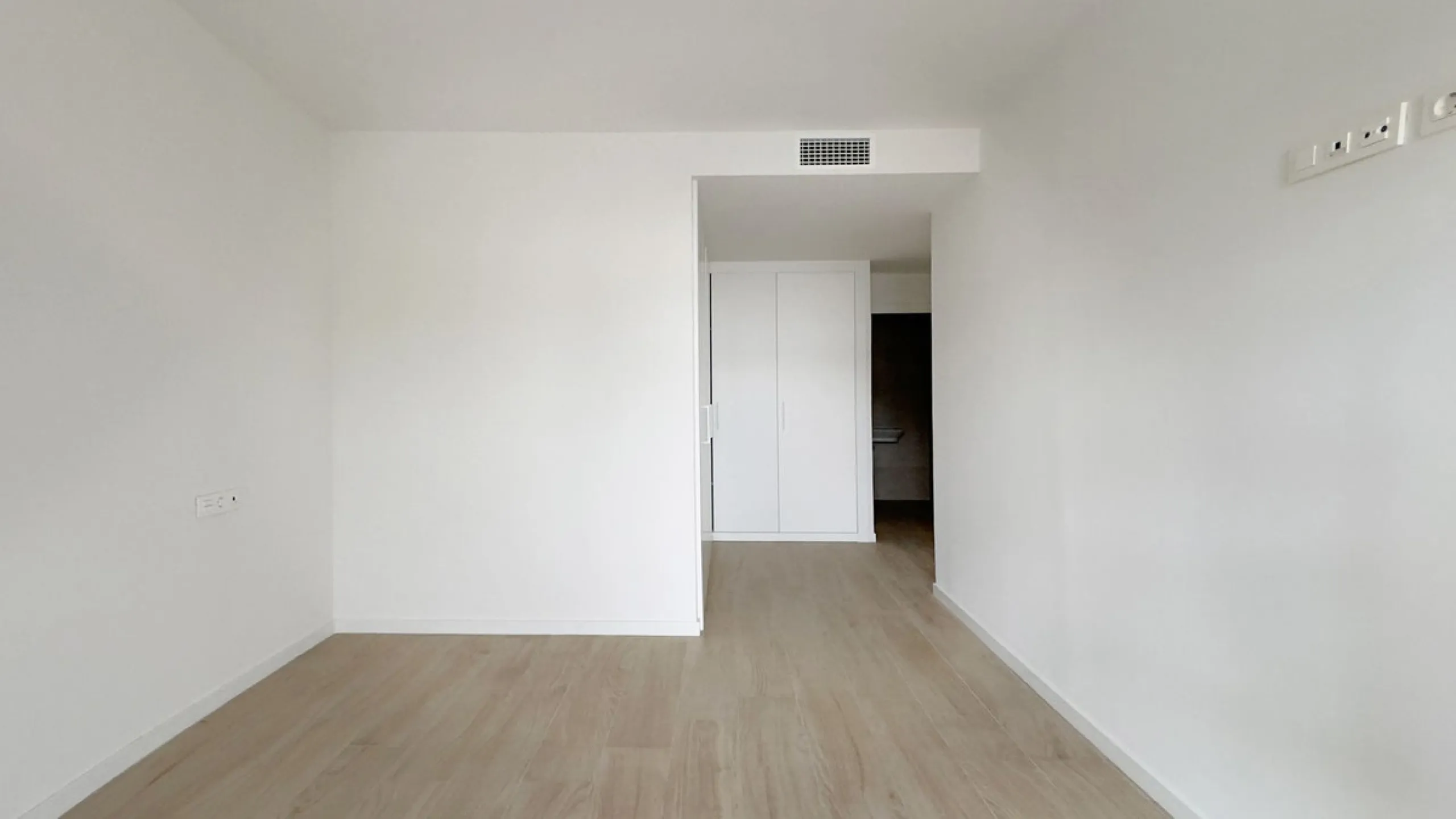 We present you this interesting newly built 3-bedroom apartment in one of the fastest growing areas