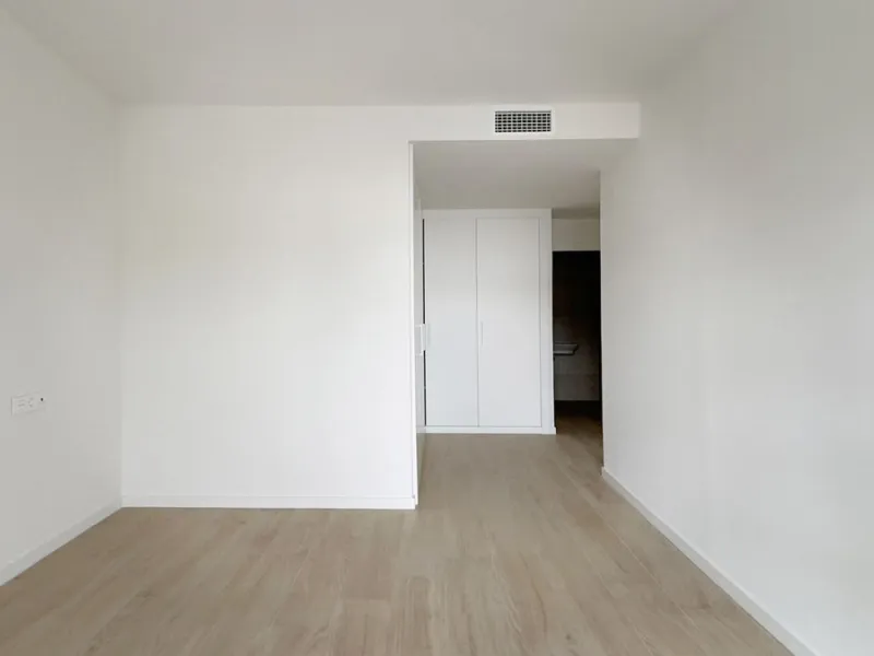 We present you this interesting newly built 3-bedroom apartment in one of the fastest growing areas
