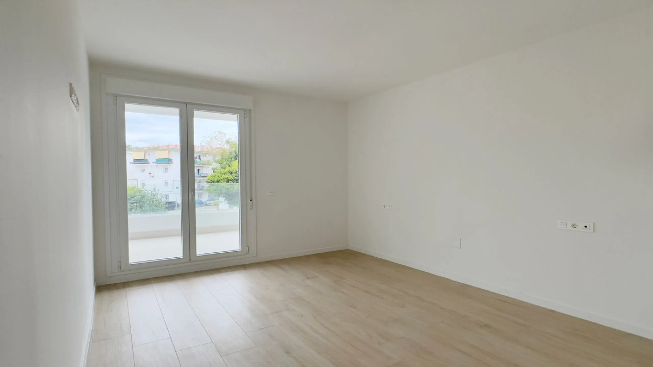 We present you this interesting newly built 3-bedroom apartment in one of the fastest growing areas