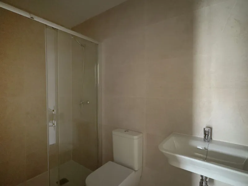 We present you this interesting newly built 3-bedroom apartment in one of the fastest growing areas