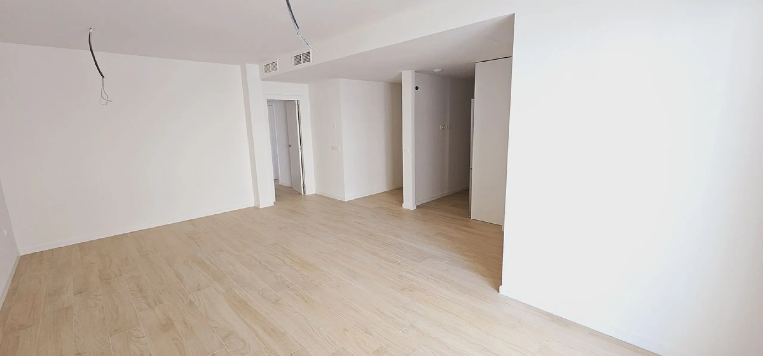 We present you this interesting newly built 3-bedroom apartment in one of the fastest growing areas