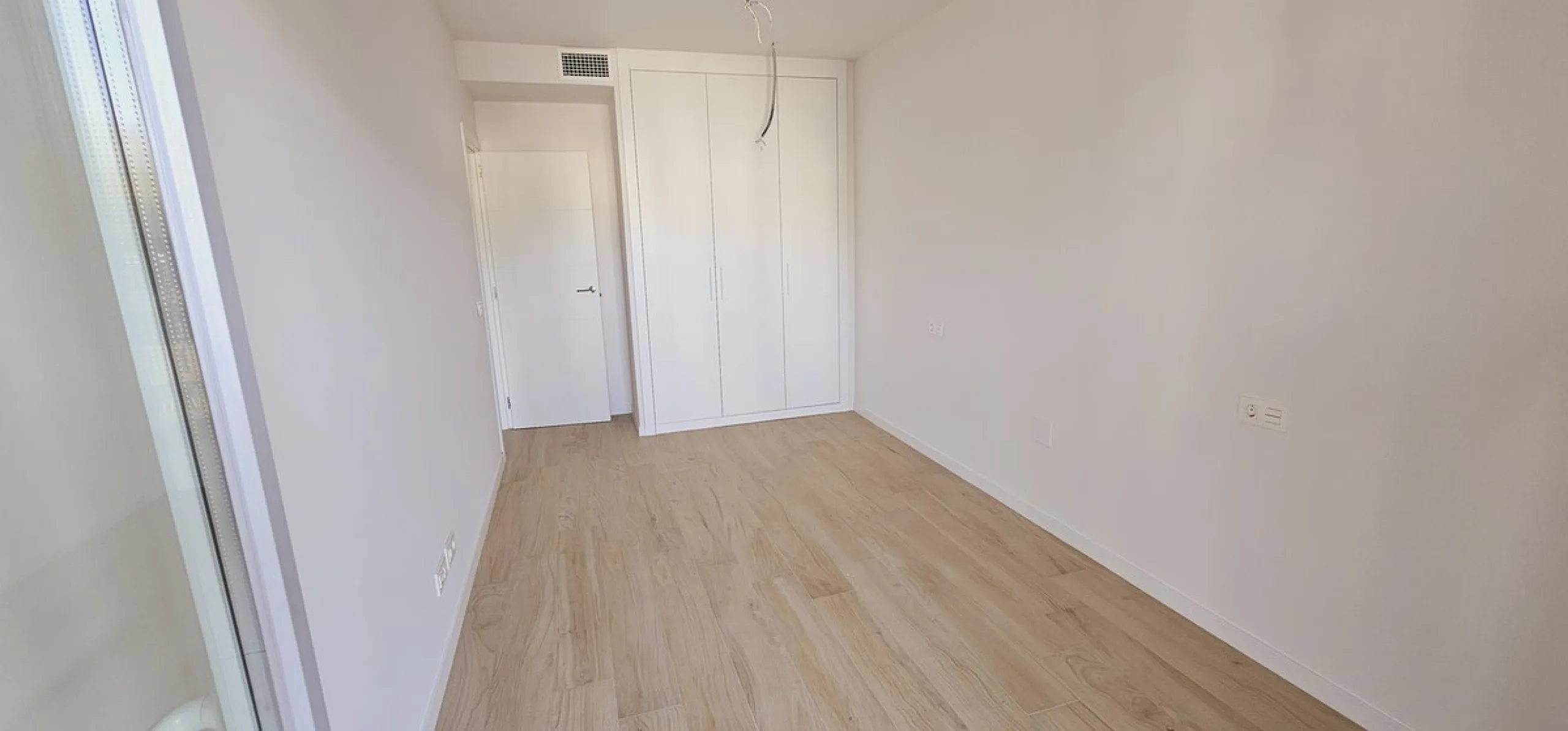 We present you this interesting newly built 3-bedroom apartment in one of the fastest growing areas