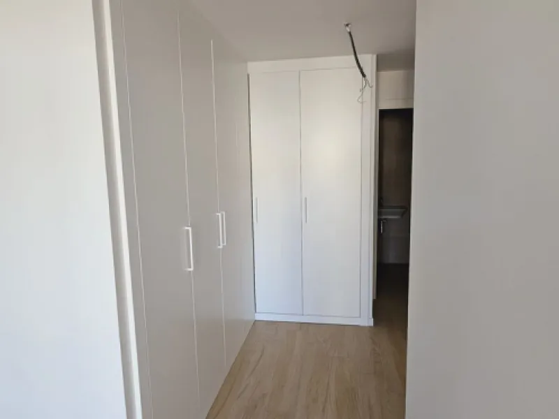 We present you this interesting newly built 3-bedroom apartment in one of the fastest growing areas