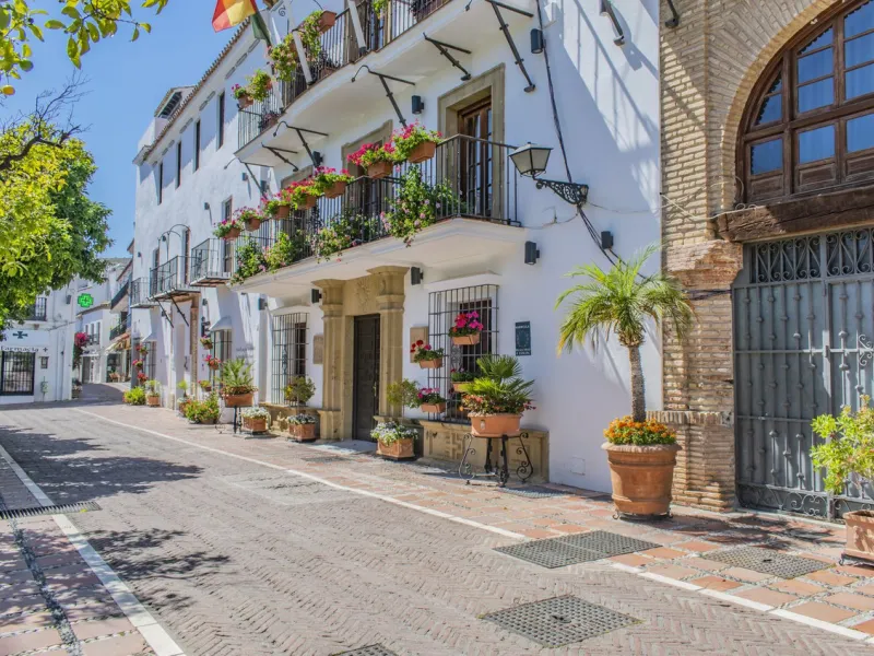 OPPORTUNITY NEXT TO THE BEACH AND THE OLD TOWN