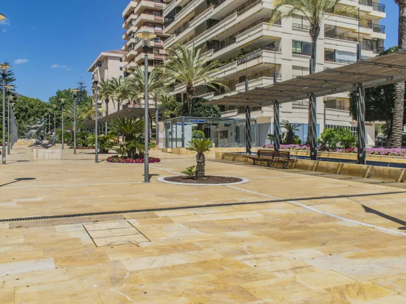 OPPORTUNITY NEXT TO THE BEACH AND THE OLD TOWN