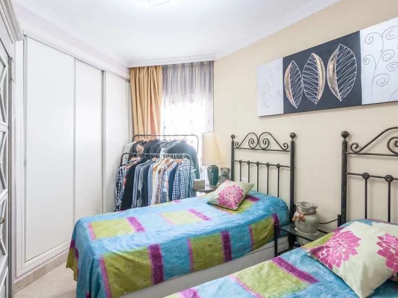 Welcome to this delightful apartment located in the serene urbanization of Bel-Air, Estepona. Offering breathtaking sea and mountain views, this cozy residence is the perfect retreat for those seeking tranquility and comfort.