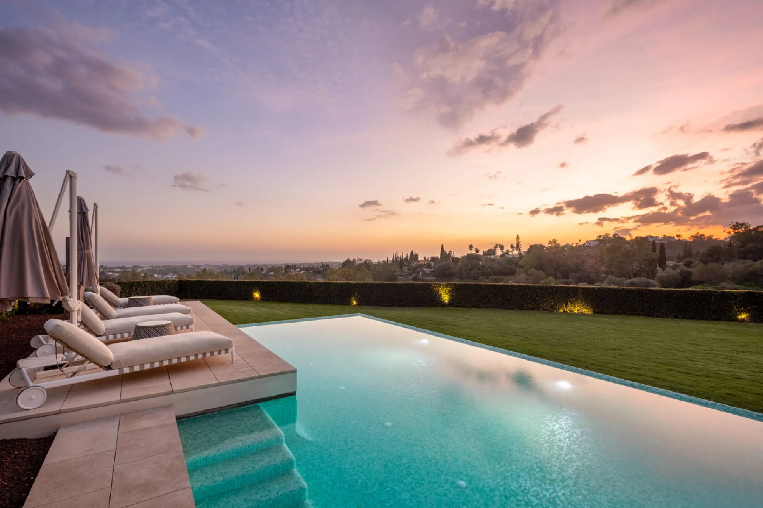 Designervilla mit Meerblick und privatem Spa in La Quinta, Benahavís