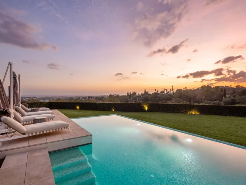 Designervilla mit Meerblick und privatem Spa in La Quinta, Benahavís