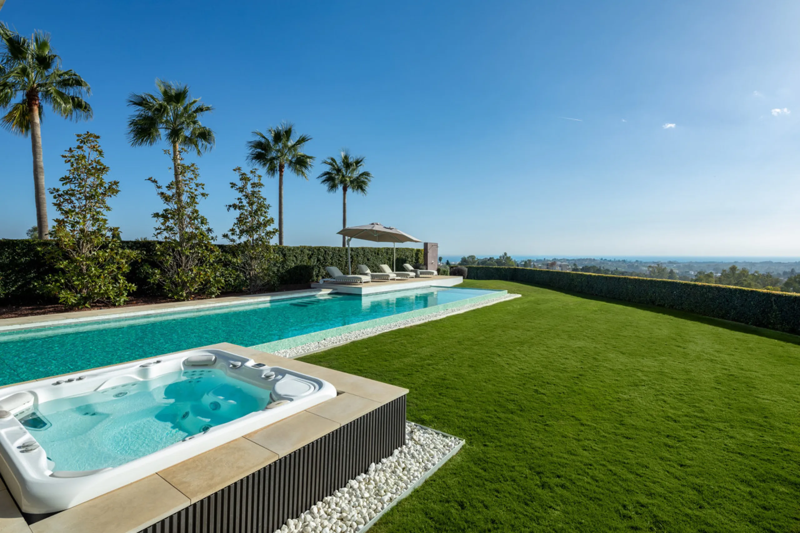 Designervilla mit Meerblick und privatem Spa in La Quinta, Benahavís