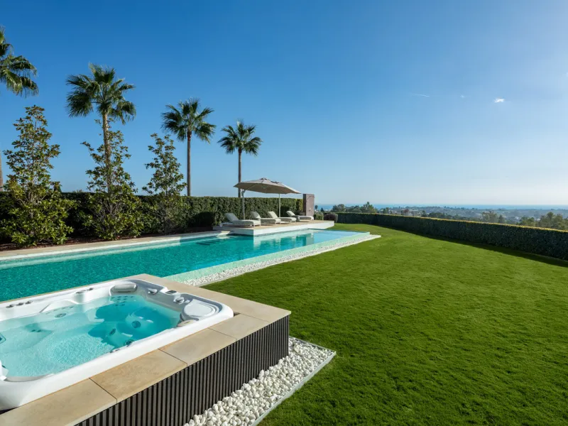 Designervilla mit Meerblick und privatem Spa in La Quinta, Benahavís