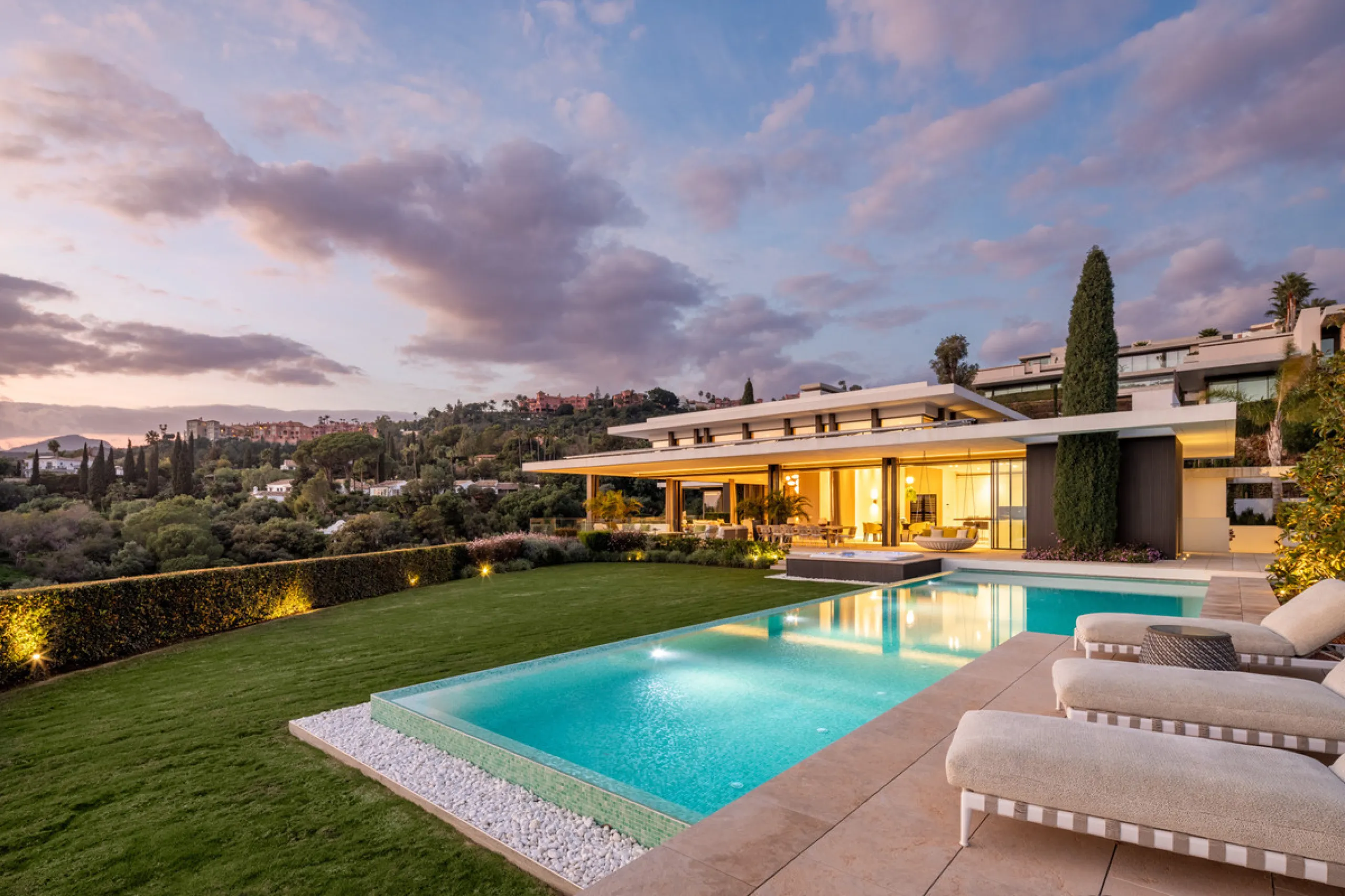 Designervilla mit Meerblick und privatem Spa in La Quinta, Benahavís
