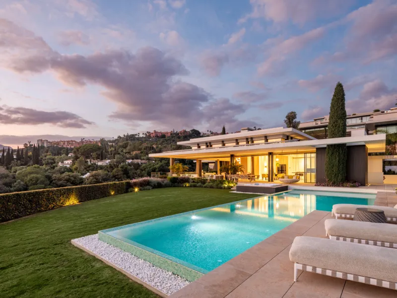 Designervilla mit Meerblick und privatem Spa in La Quinta, Benahavís