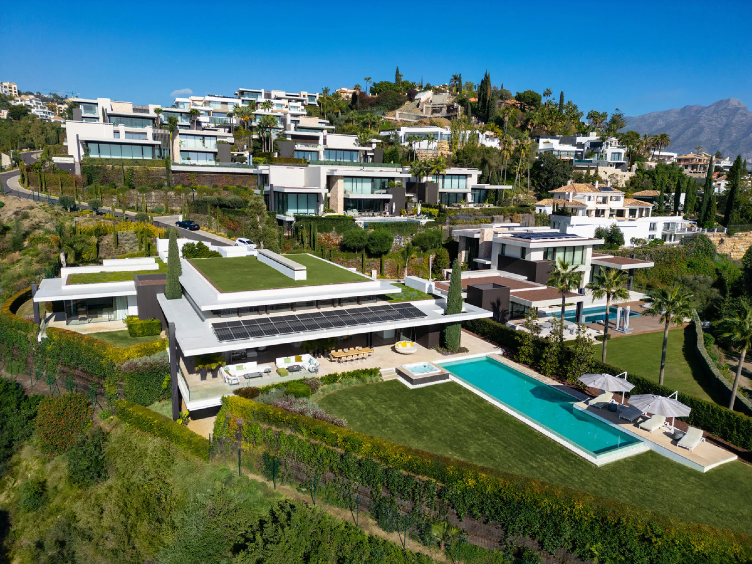 Designervilla mit Meerblick und privatem Spa in La Quinta, Benahavís