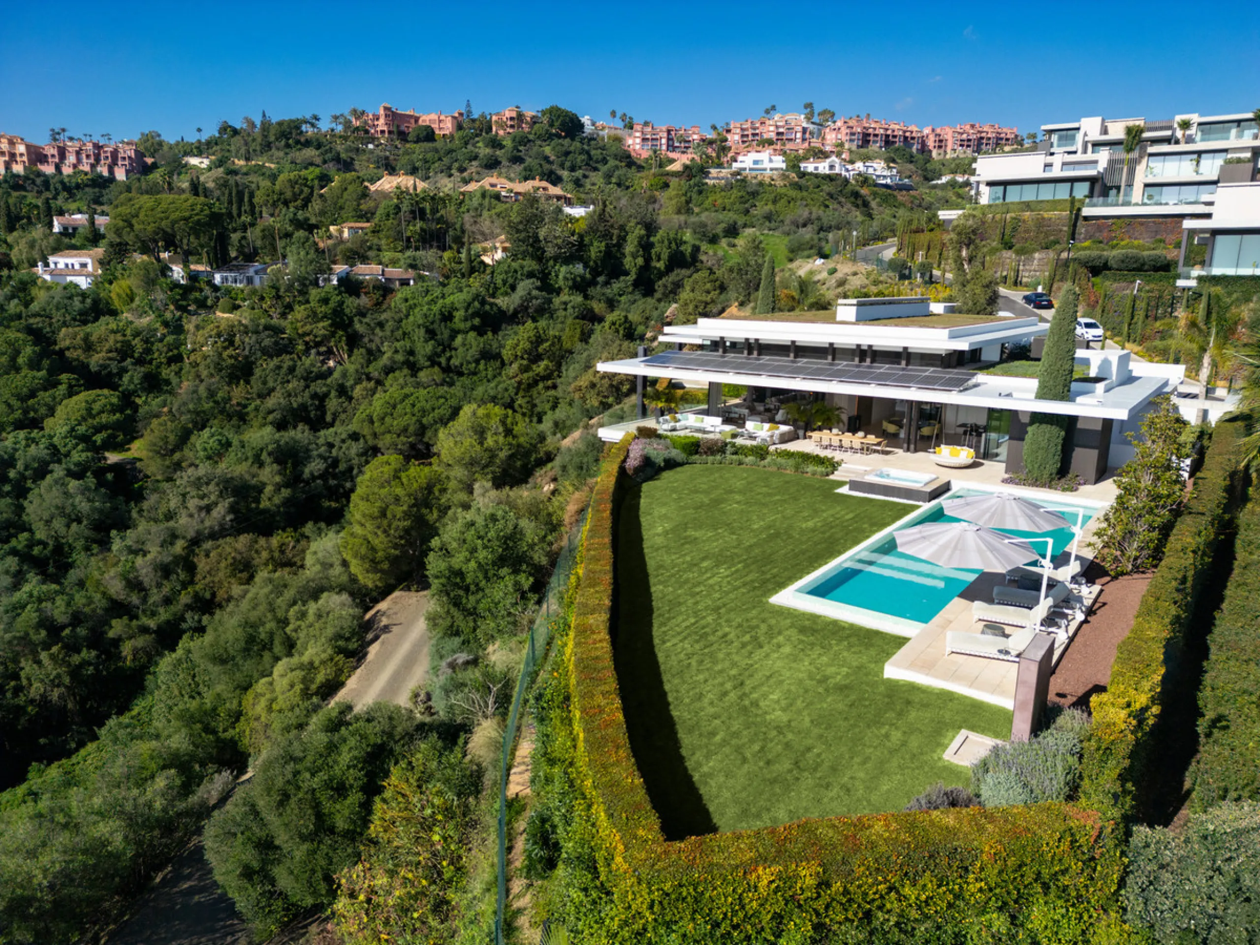Designervilla mit Meerblick und privatem Spa in La Quinta, Benahavís
