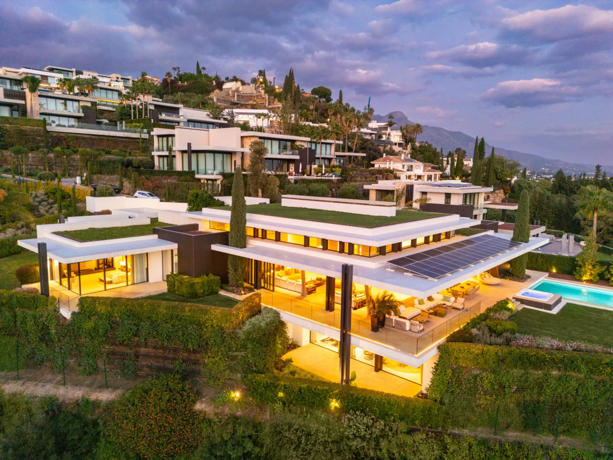 Designervilla mit Meerblick und privatem Spa in La Quinta, Benahavís