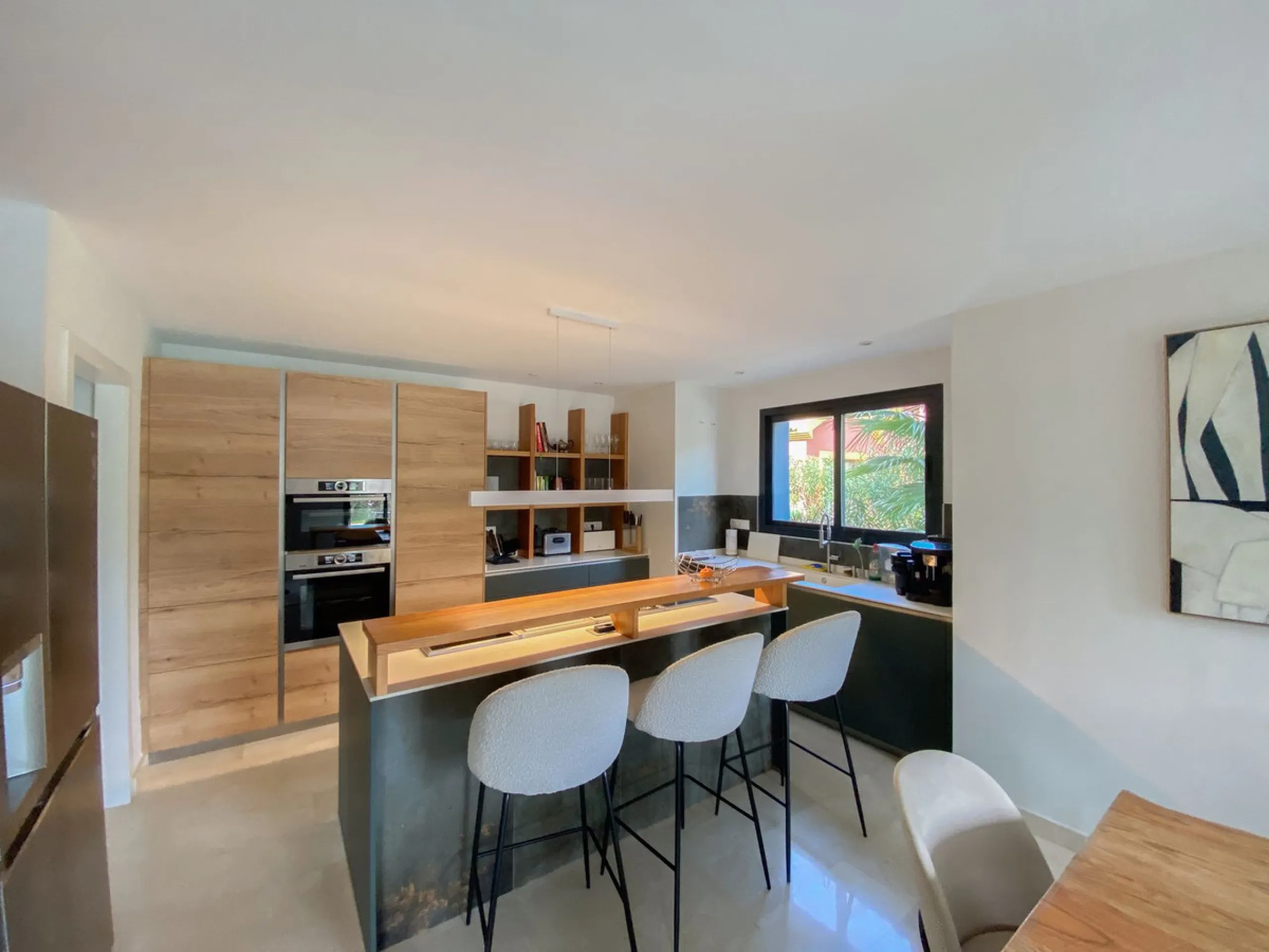Magnificent villa with sea views in Elviria.