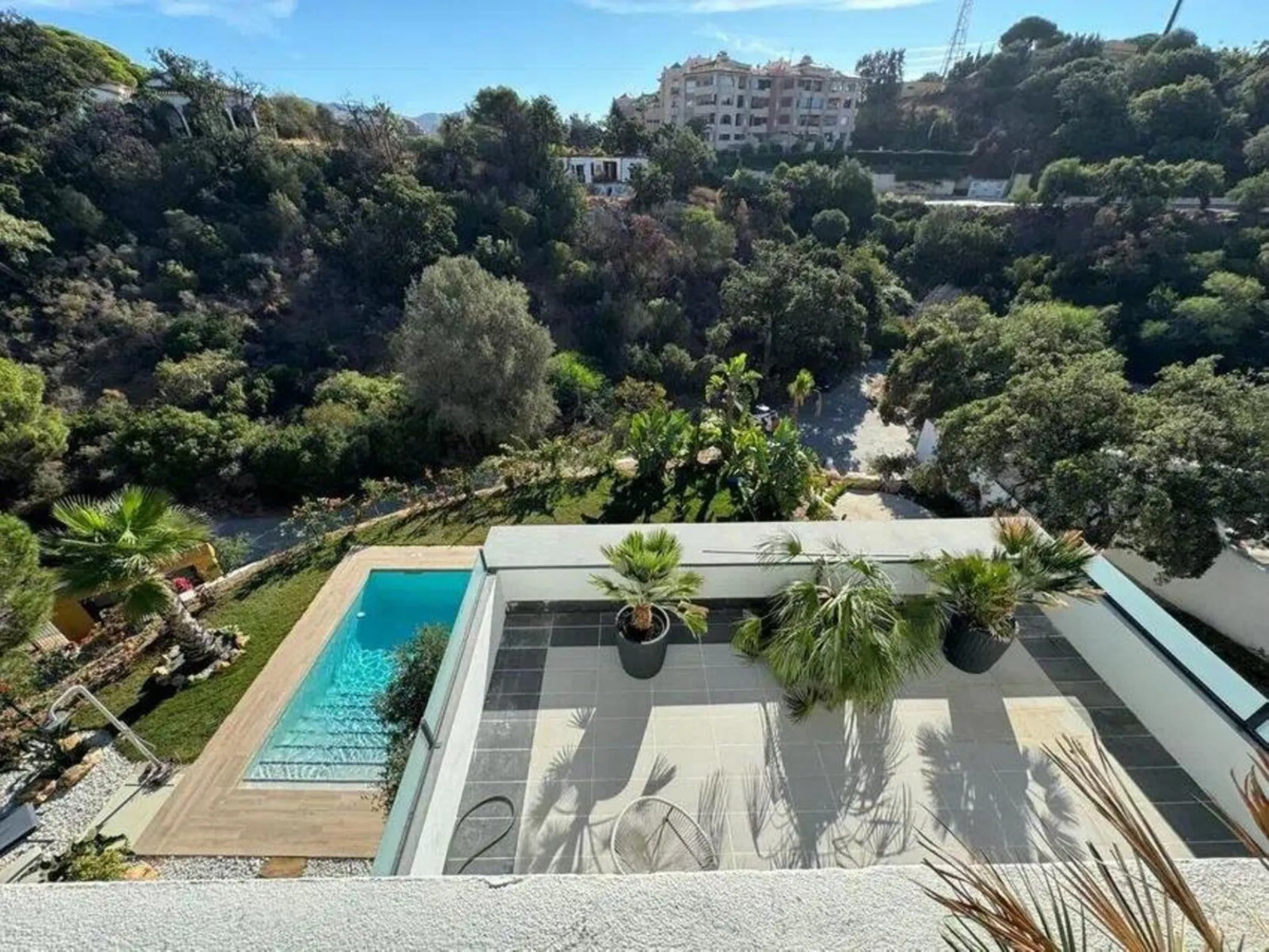 Magnificent villa with sea views in Elviria.