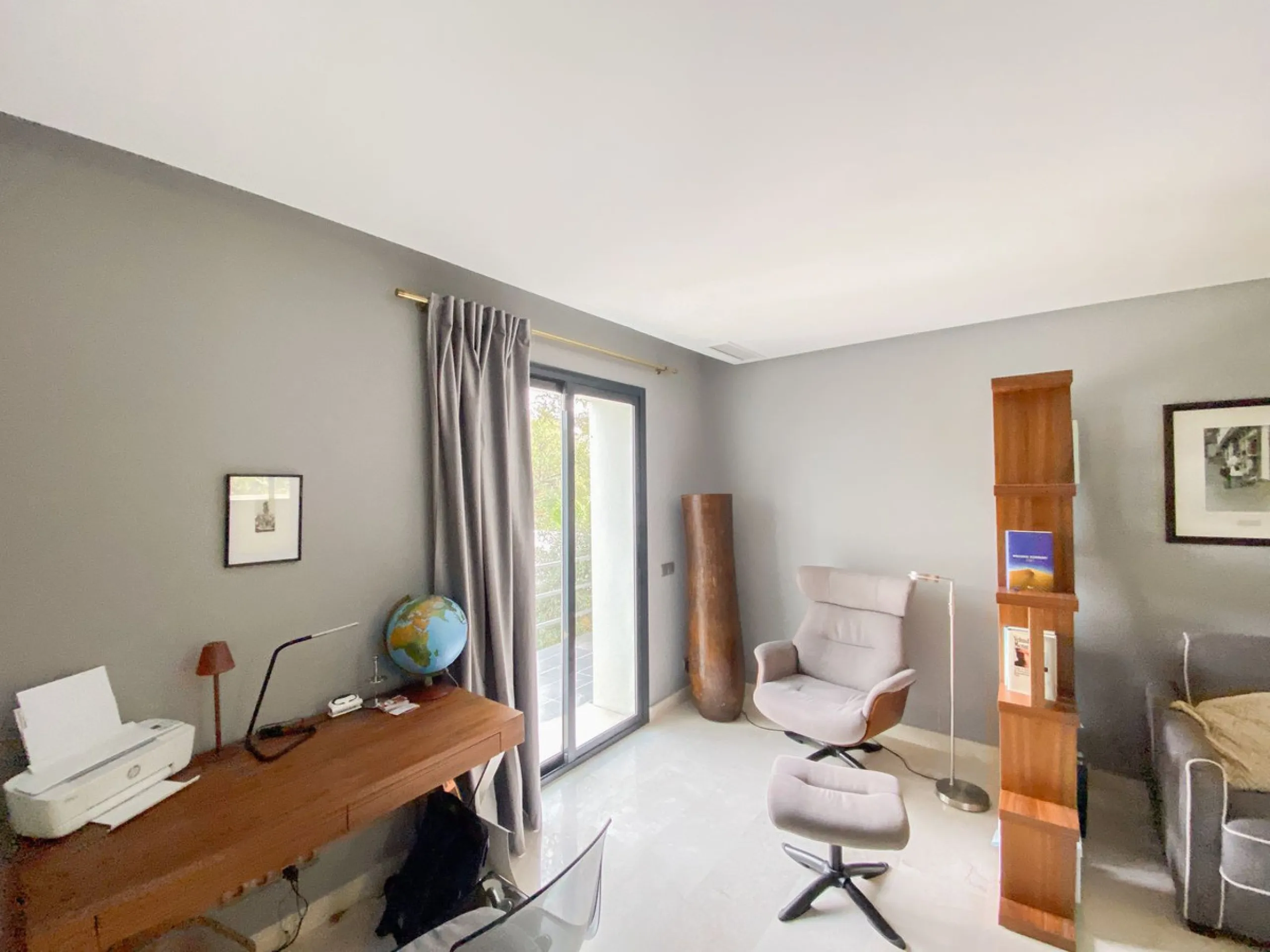 Magnificent villa with sea views in Elviria.