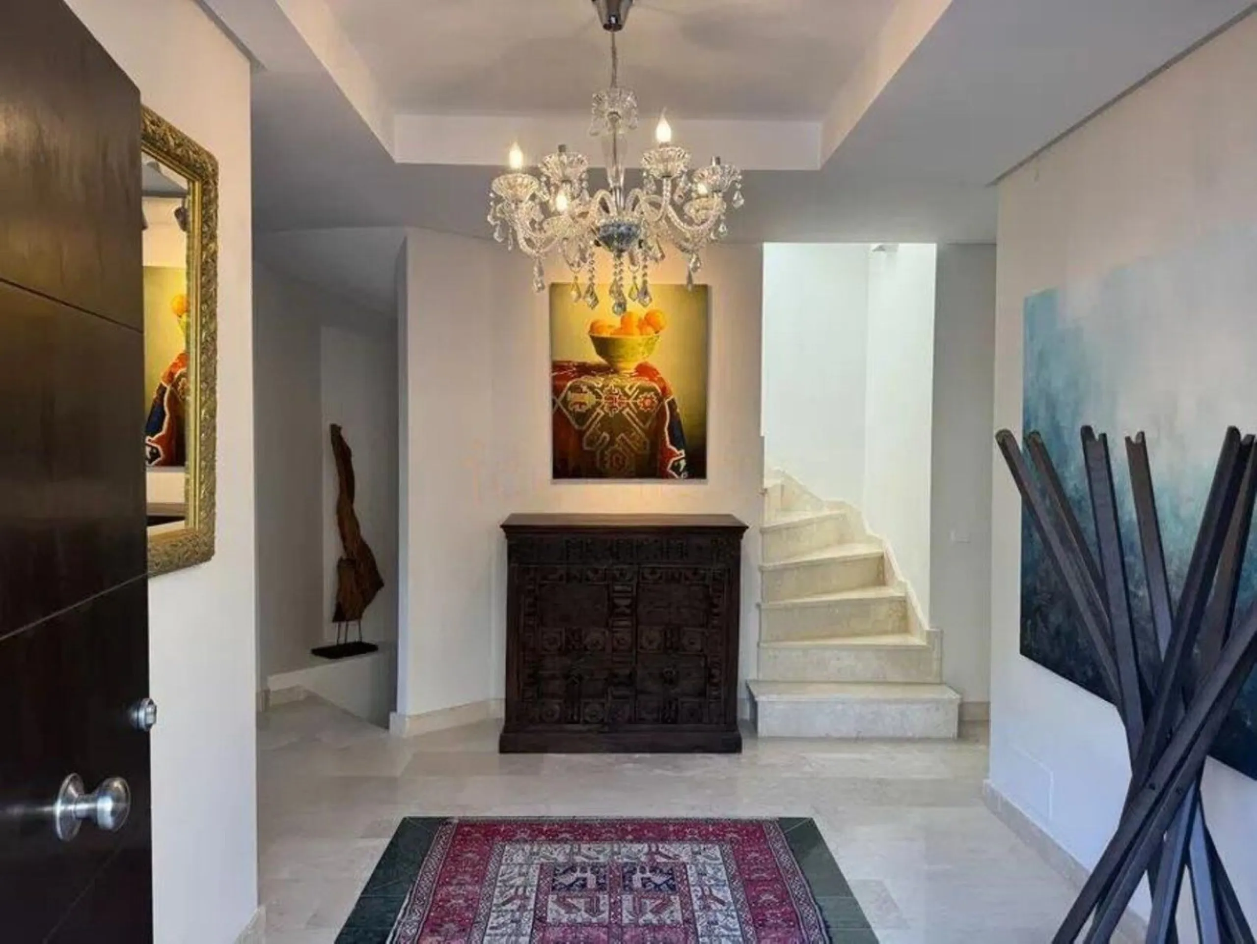 Magnificent villa with sea views in Elviria.
