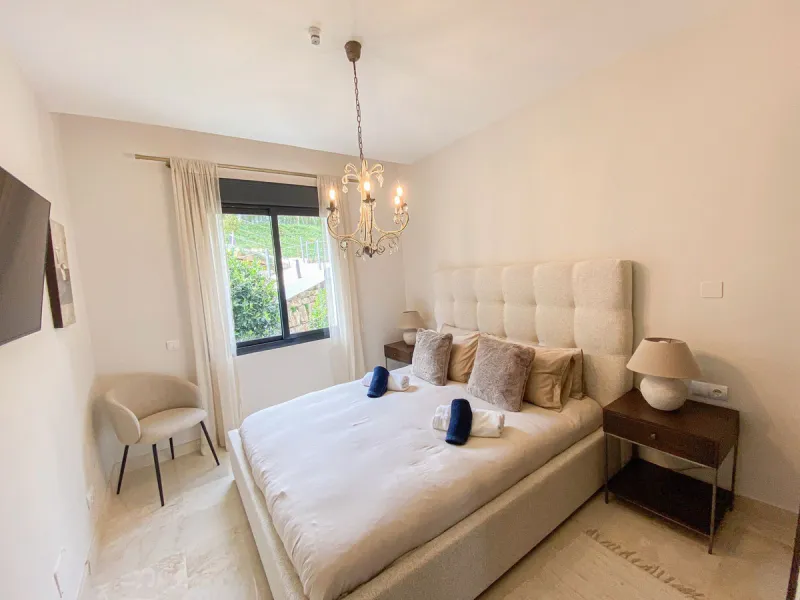 Magnificent villa with sea views in Elviria.