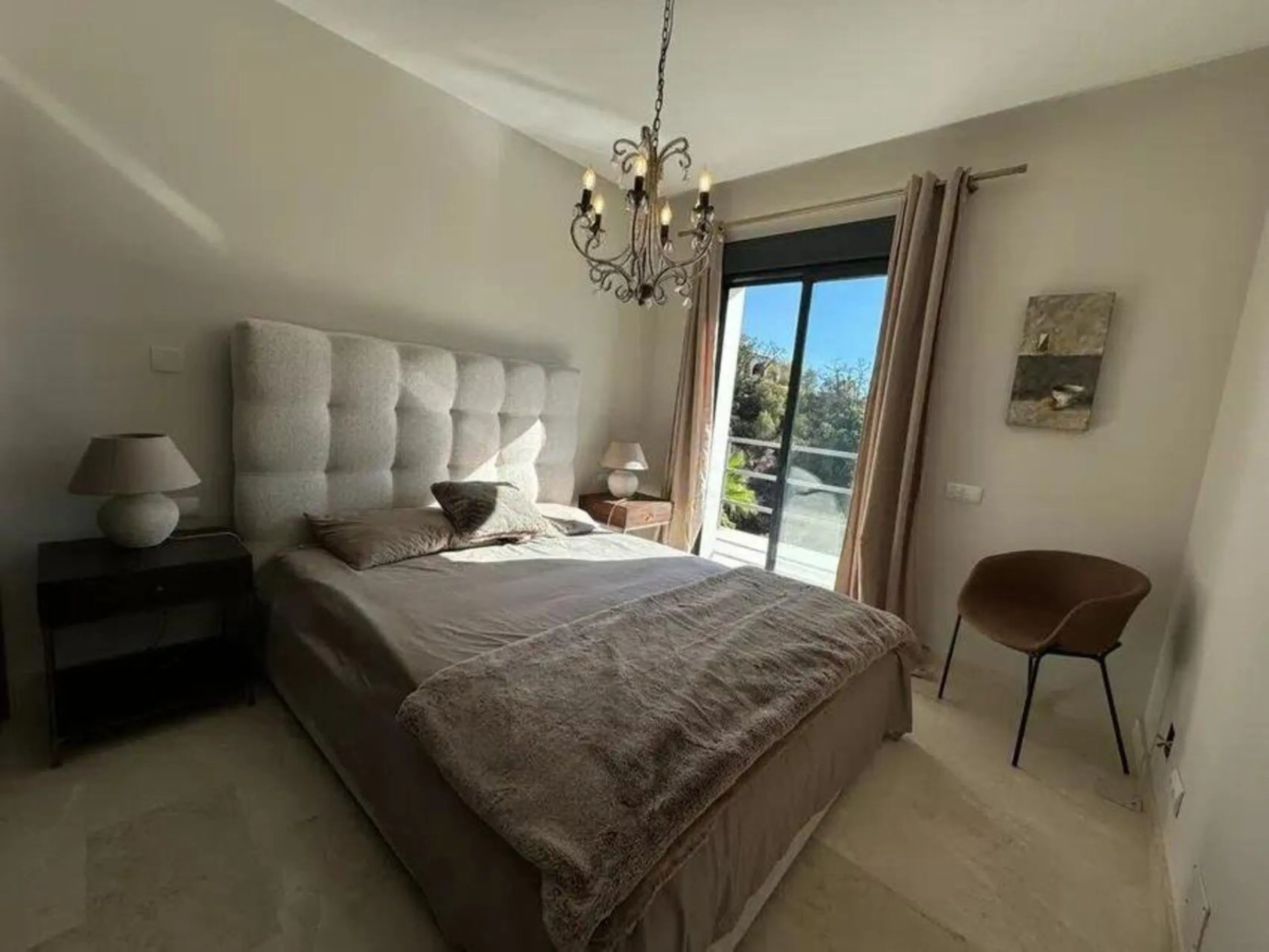 Magnificent villa with sea views in Elviria.