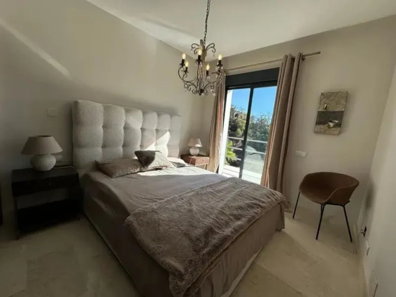 Magnificent villa with sea views in Elviria.