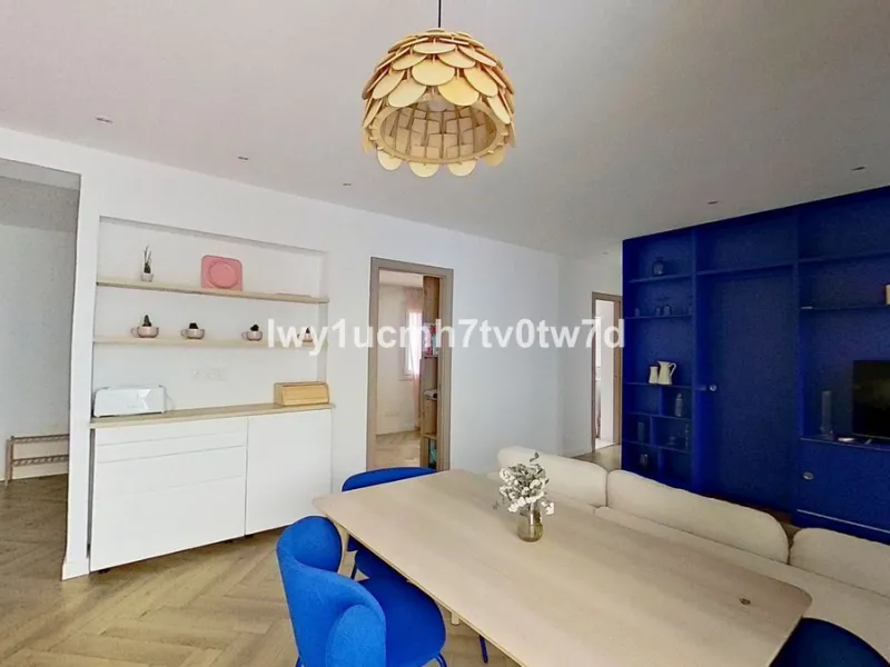 We are pleased to present this EXCLUSIVE 72 m² flat, renovated for maximum comfort in one of the most sought-after areas of Malaga, where there are 300 days of sunshine a year and a mild climate all year round. Discover your new home in the heart of Malag