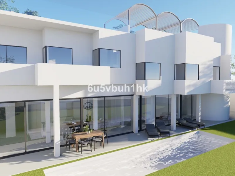 Welcome to this charming villa nestled in the prestigious neighborhood of El Candado, Malaga, where serenity meets elegance. This splendid property presents the perfect canvas for creating your dream home, offering a unique blend of privacy, breathtaking 