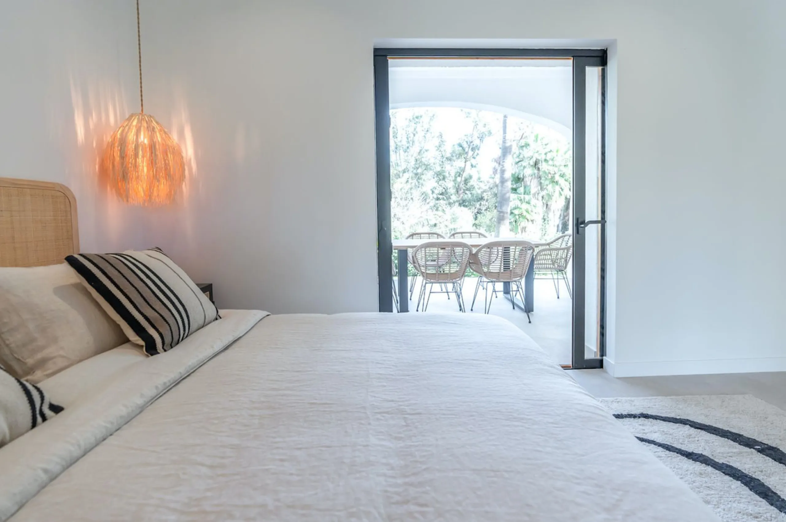 Luxurious Fully Renovated Apartment in Le Village, Nueva Andalucía, Marbella