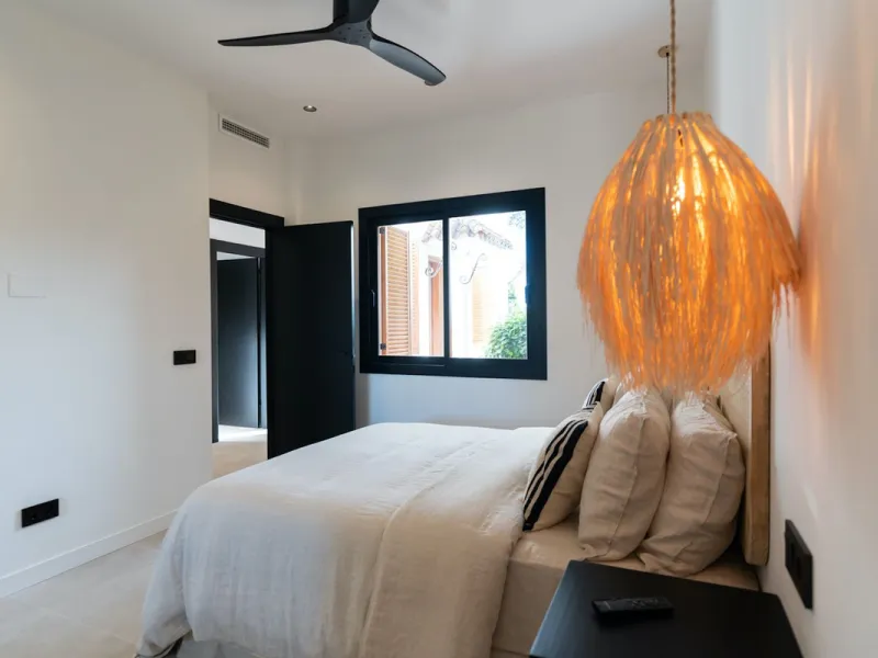 Luxurious Fully Renovated Apartment in Le Village, Nueva Andalucía, Marbella