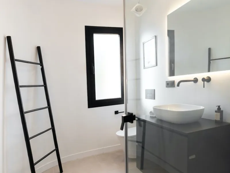 Luxurious Fully Renovated Apartment in Le Village, Nueva Andalucía, Marbella
