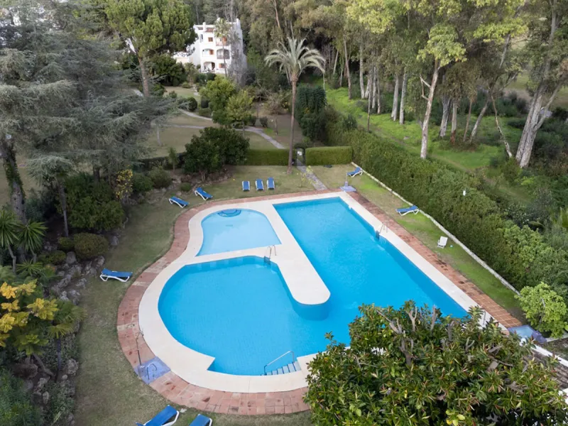 Luxurious Fully Renovated Apartment in Le Village, Nueva Andalucía, Marbella