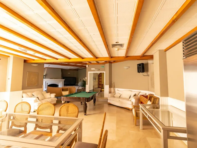 Luxurious Fully Renovated Apartment in Le Village, Nueva Andalucía, Marbella