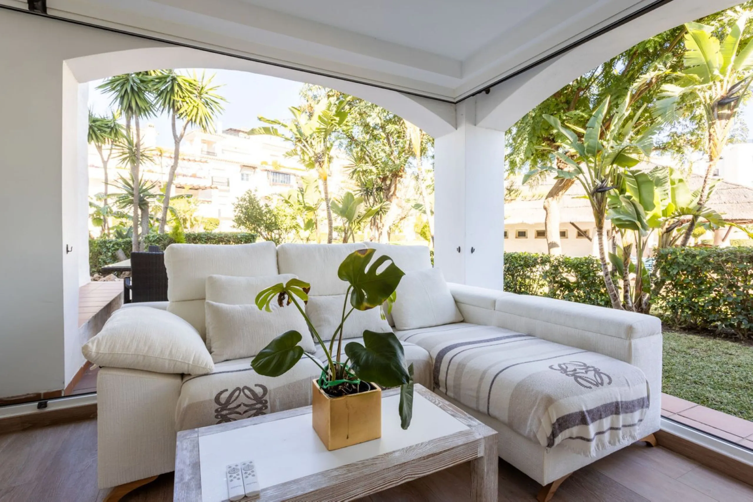 Discover luxury and comfort in this exclusive ground floor apartment in the prestigious urbanization of Las Adelfas!.