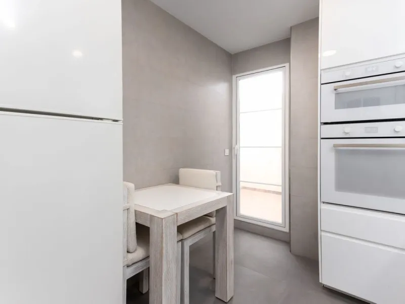 Discover luxury and comfort in this exclusive ground floor apartment in the prestigious urbanization of Las Adelfas!.