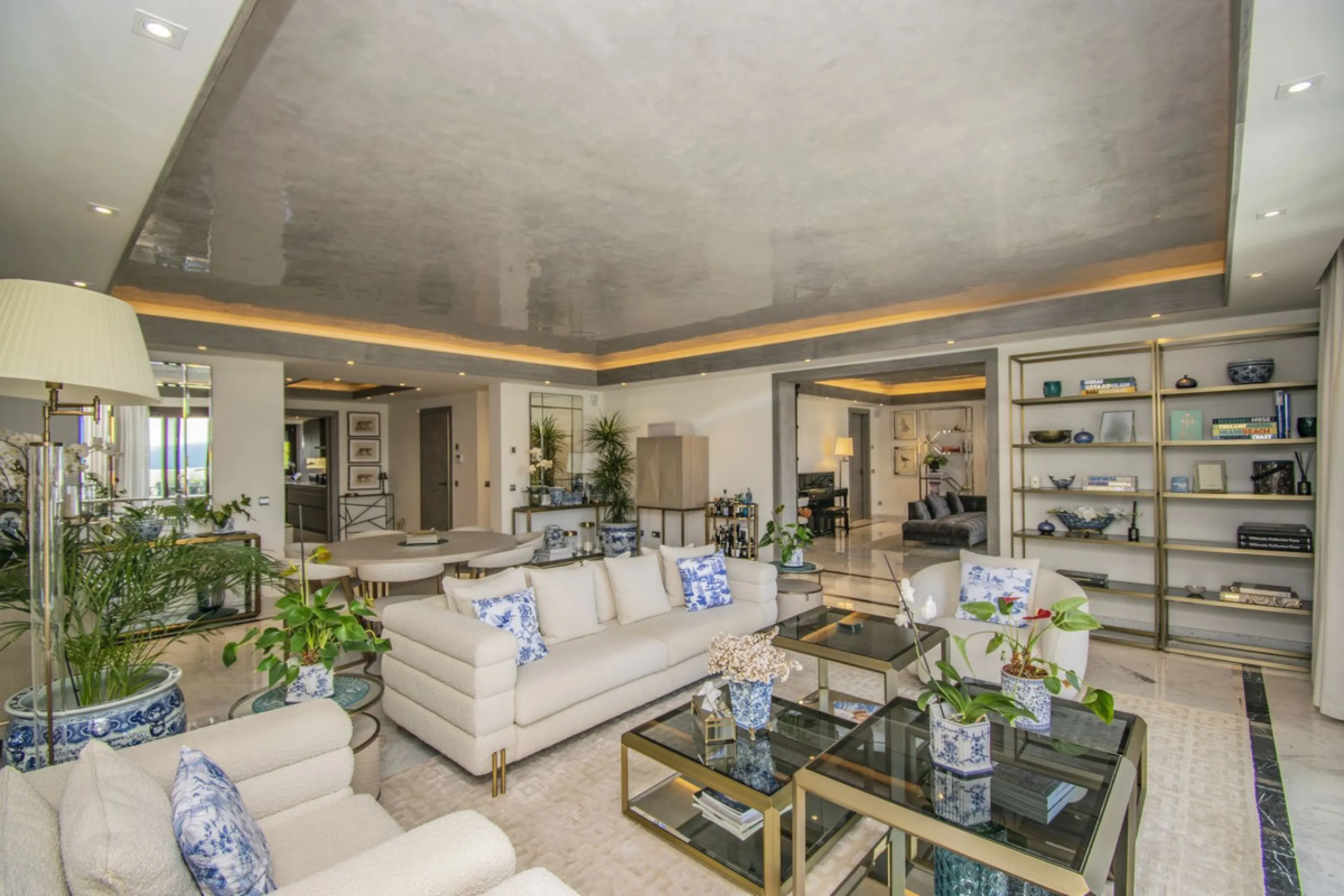 GREAT LUXURY PROPERTY IN MARBELLA WITH SEA VIEWS