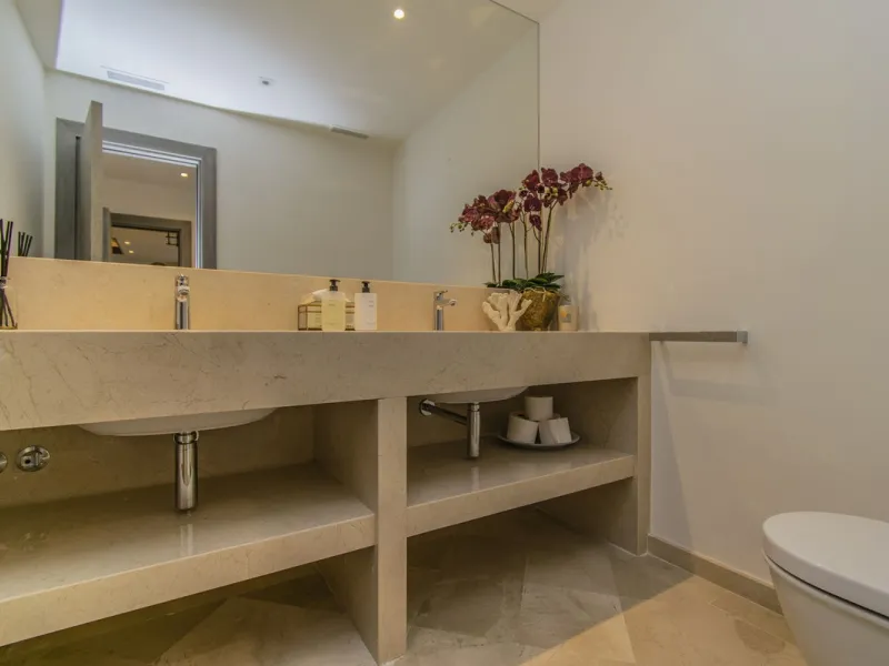 GREAT LUXURY PROPERTY IN MARBELLA WITH SEA VIEWS