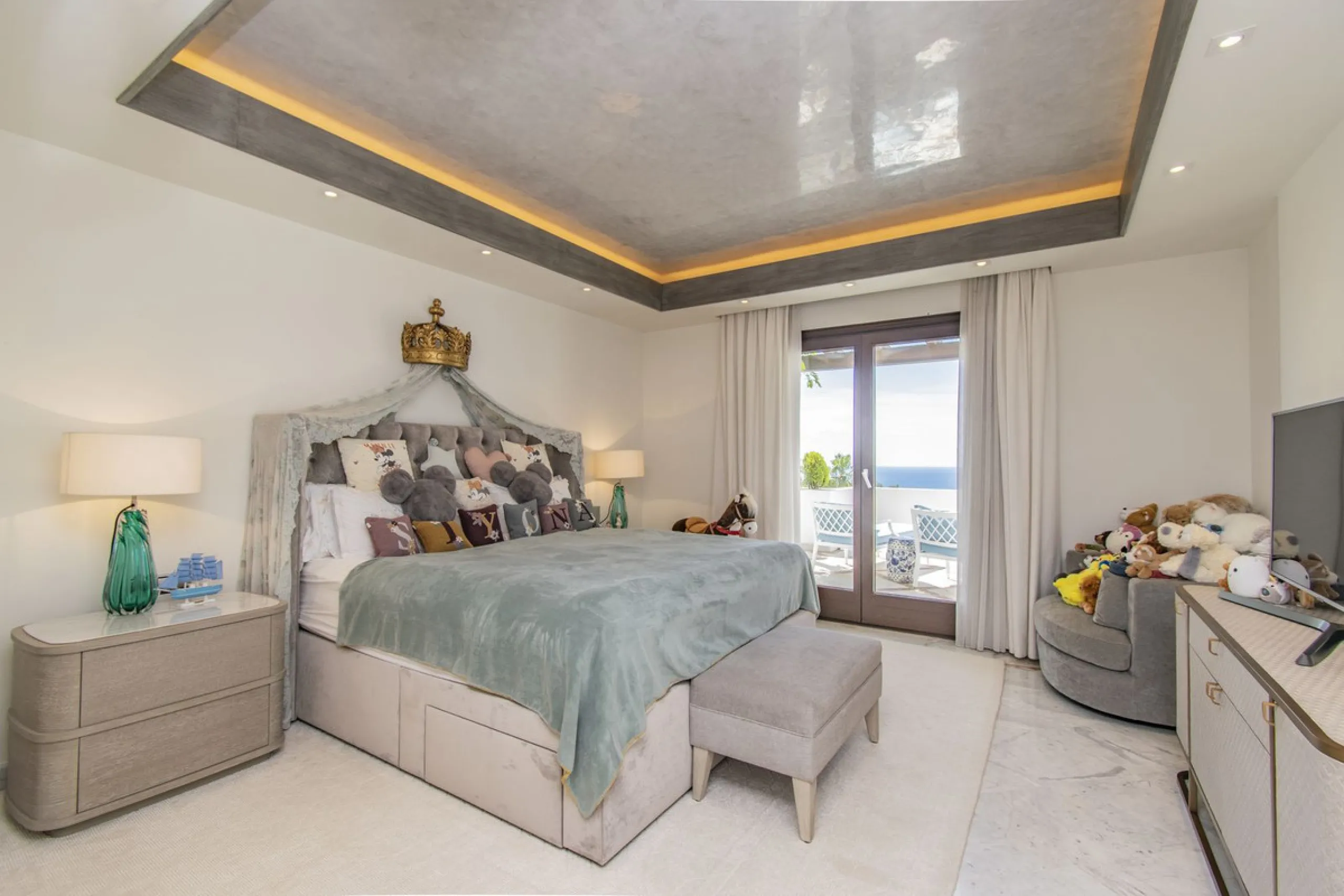 GREAT LUXURY PROPERTY IN MARBELLA WITH SEA VIEWS