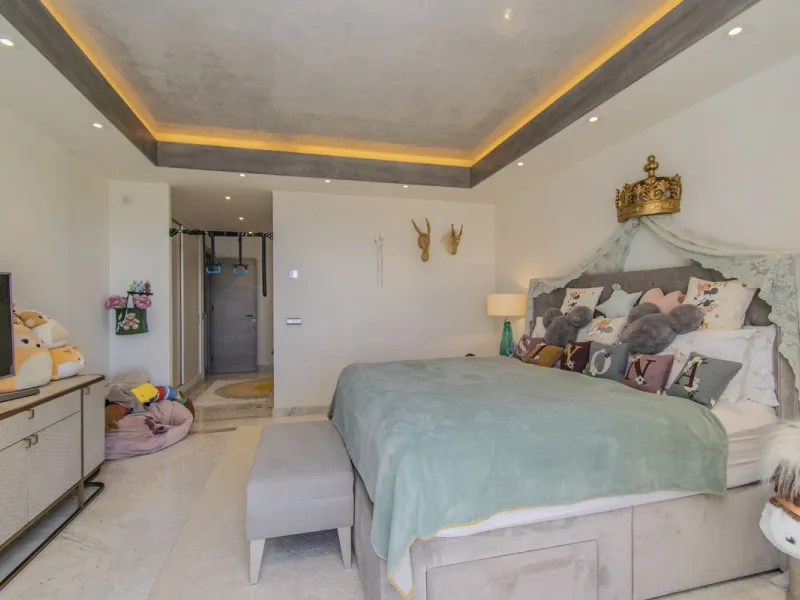 GREAT LUXURY PROPERTY IN MARBELLA WITH SEA VIEWS