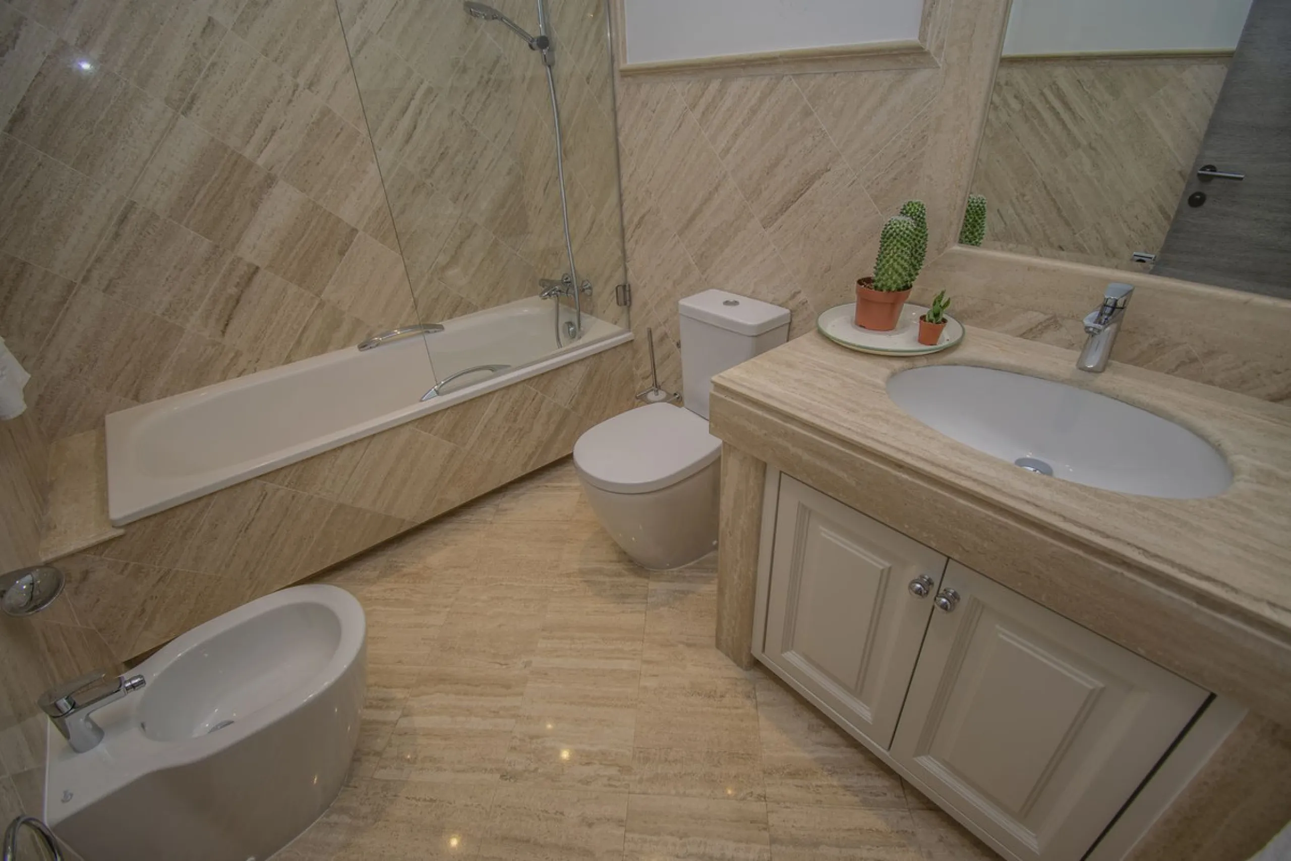 GREAT LUXURY PROPERTY IN MARBELLA WITH SEA VIEWS