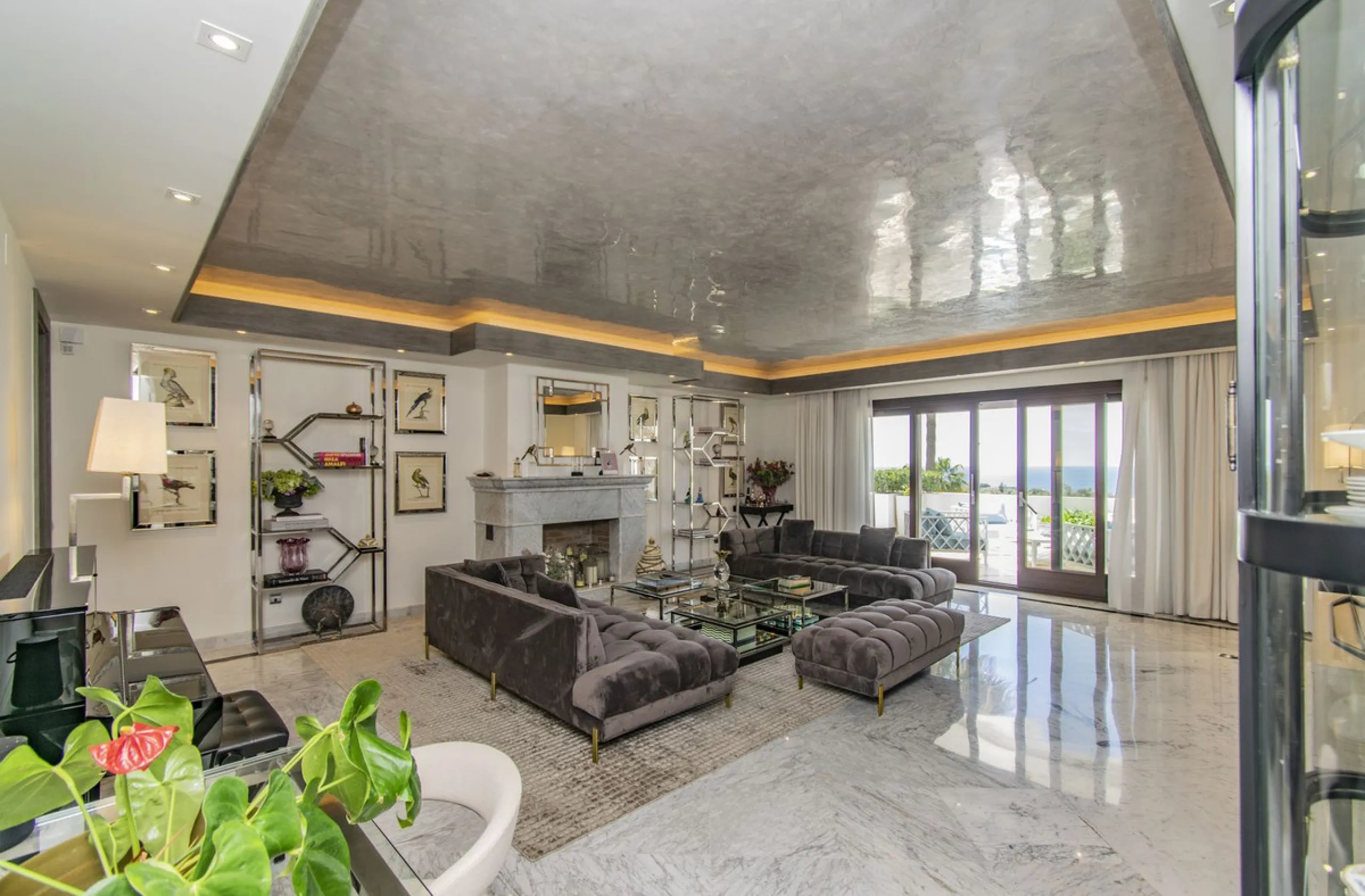 GREAT LUXURY PROPERTY IN MARBELLA WITH SEA VIEWS