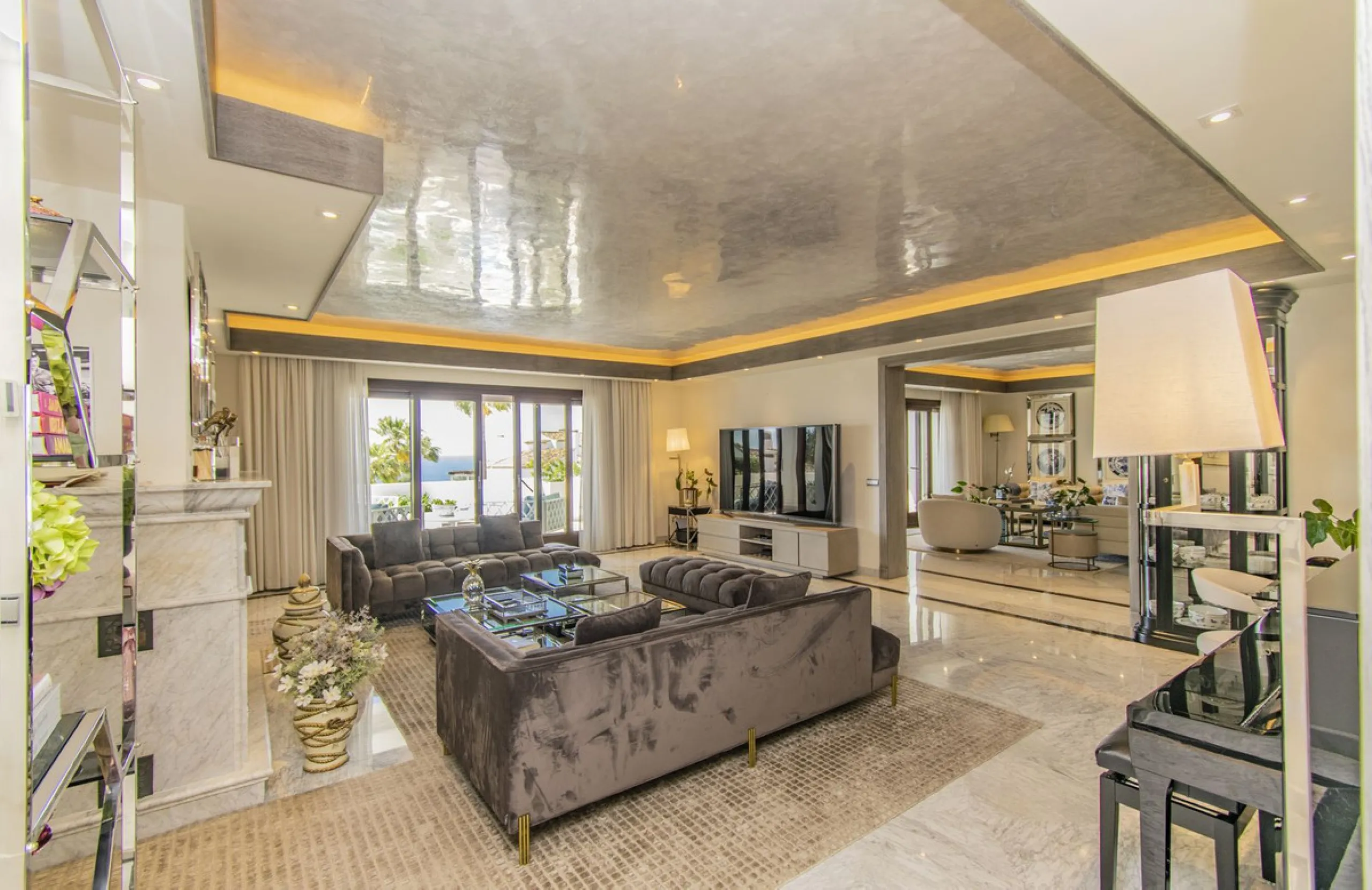 GREAT LUXURY PROPERTY IN MARBELLA WITH SEA VIEWS