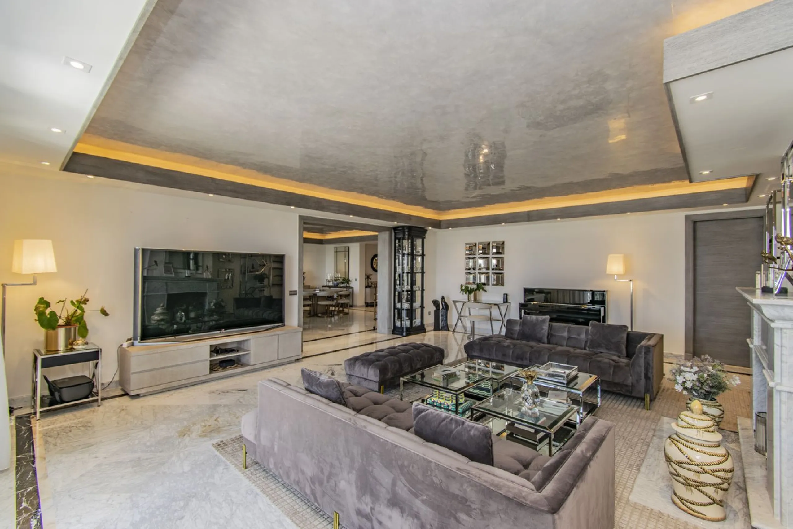 GREAT LUXURY PROPERTY IN MARBELLA WITH SEA VIEWS