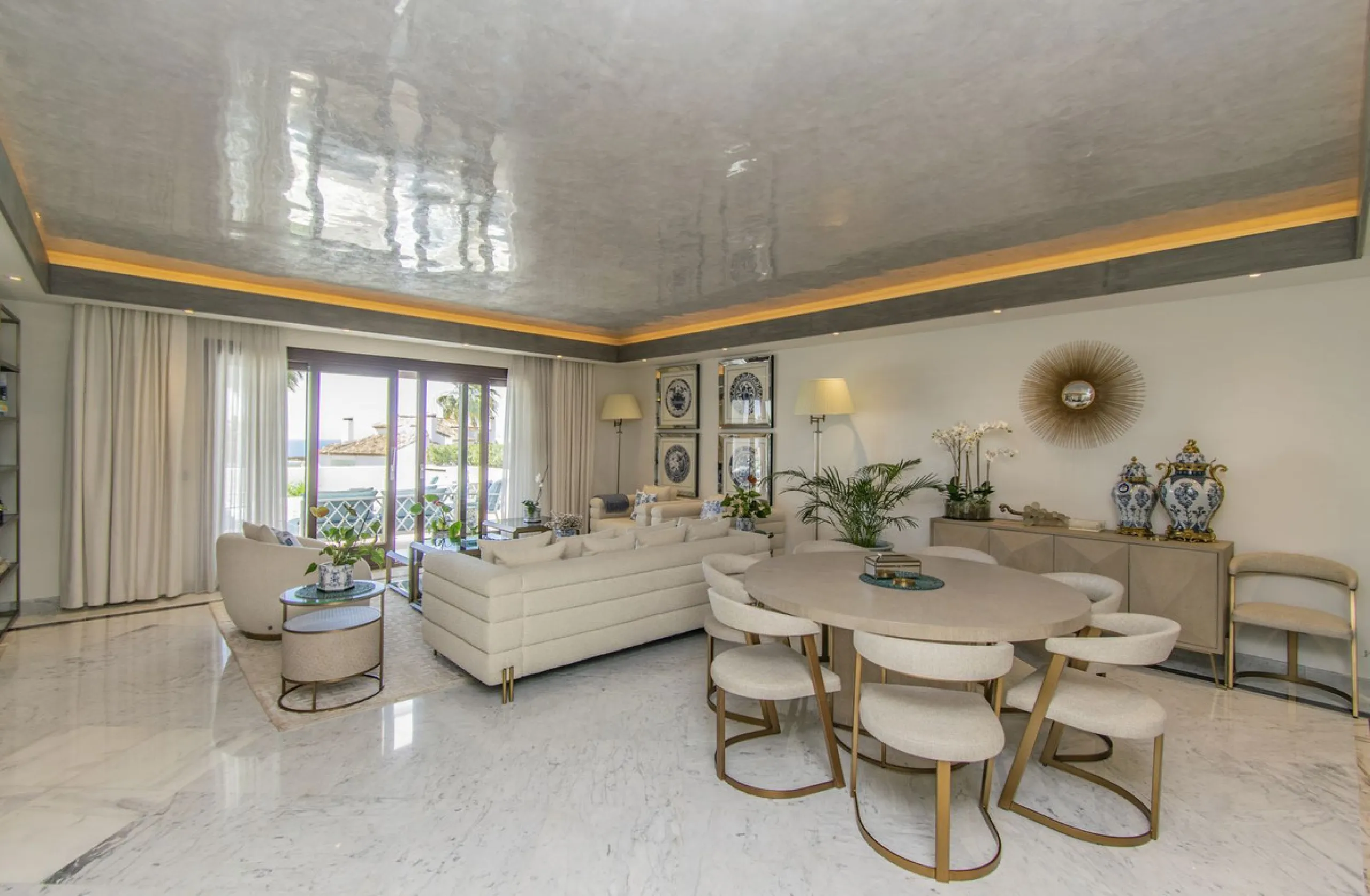 GREAT LUXURY PROPERTY IN MARBELLA WITH SEA VIEWS
